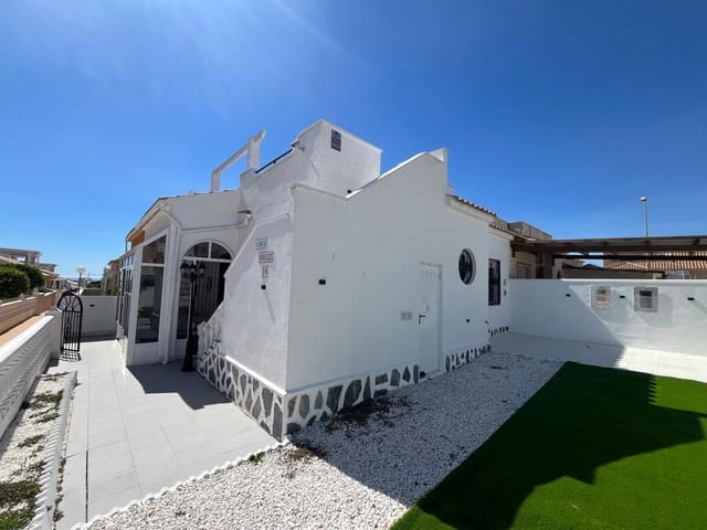 2 sypialnia Bungalow na sprzedaż w Punta Prima, Torrevieja z basenem - 209 999 € (Ref: 9411335)