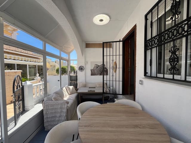 2 sypialnia Bungalow na sprzedaż w Punta Prima, Torrevieja z basenem - 209 999 € (Ref: 9411335)