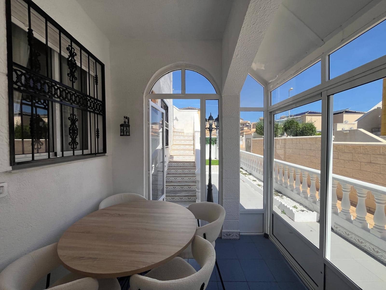 2 sypialnia Bungalow na sprzedaż w Punta Prima z basenem - 209 999 € (Ref: 9411335)