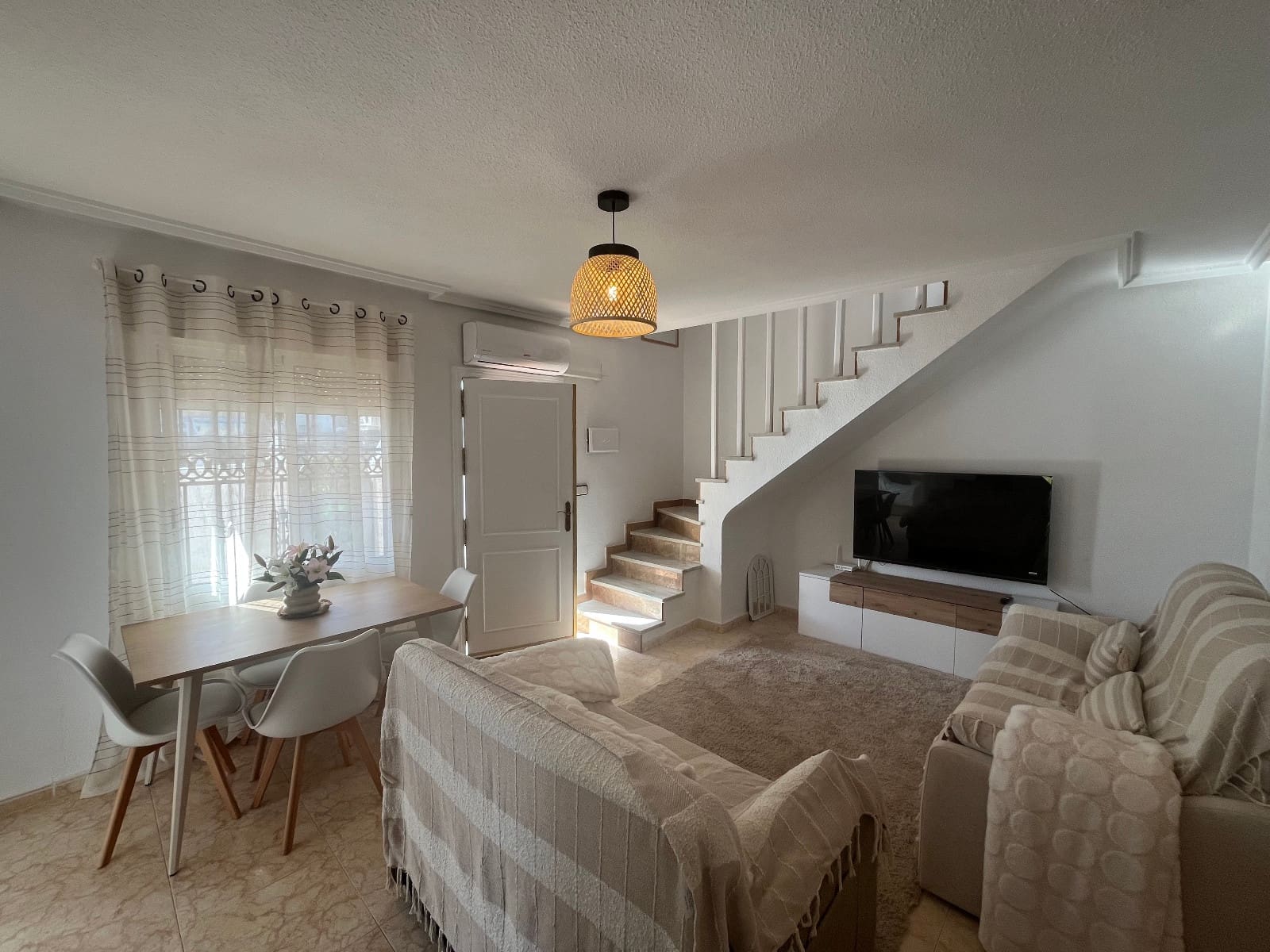 3 soveværelse Byhus til salg i Punta Prima med swimmingpool - € 249.999 (Ref: 9411339)