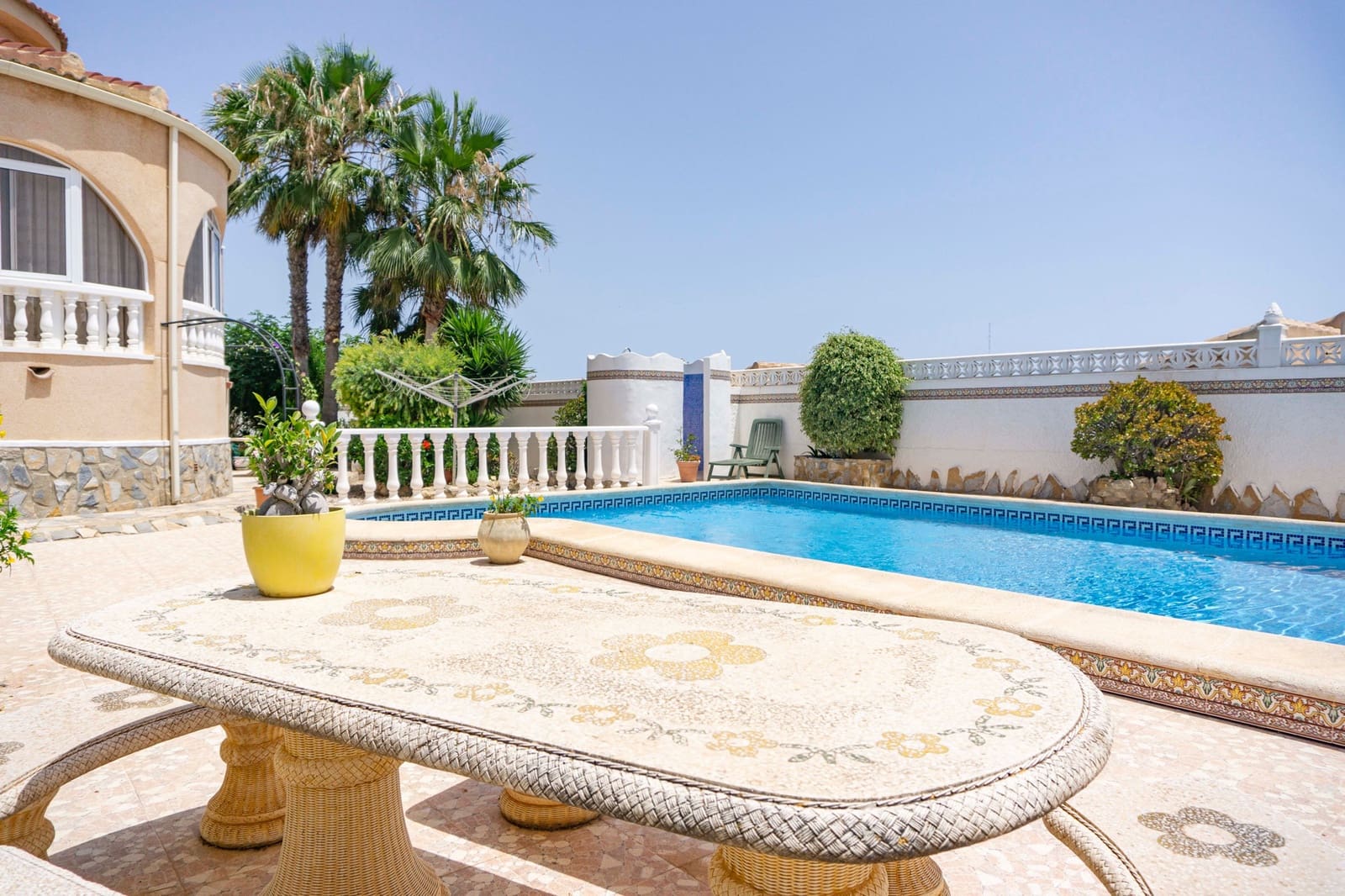 Chalet de 3 habitaciones en Ciudad Quesada en venta con piscina garaje - 379.950 € (Ref: 9427487)