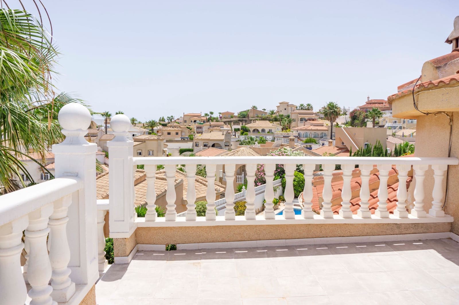 Chalet de 3 habitaciones en Ciudad Quesada en venta con piscina garaje - 379.950 € (Ref: 9427487)