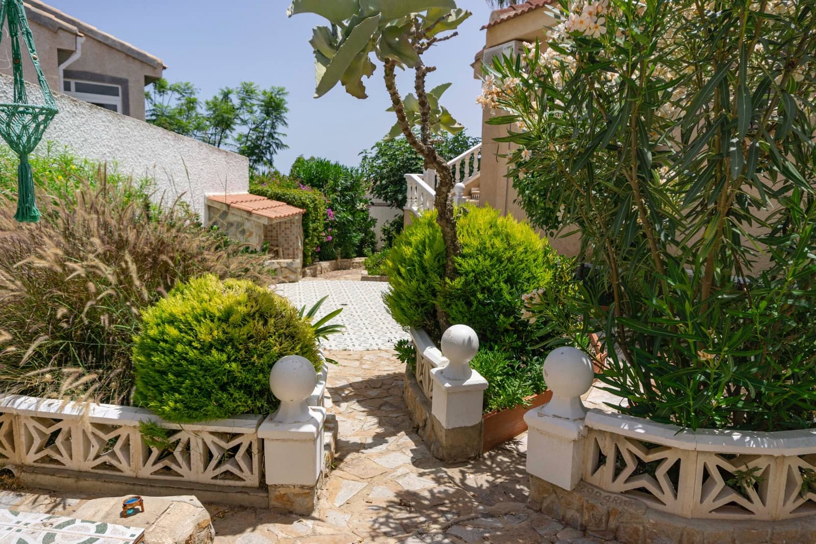 Chalet de 3 habitaciones en Ciudad Quesada en venta con piscina garaje - 379.950 € (Ref: 9427487)