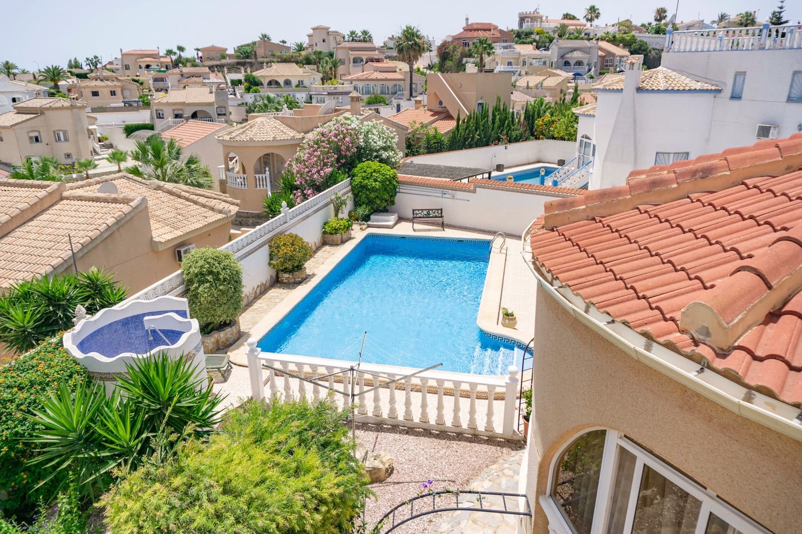 Chalet de 3 habitaciones en Ciudad Quesada en venta con piscina garaje - 379.950 € (Ref: 9427487)