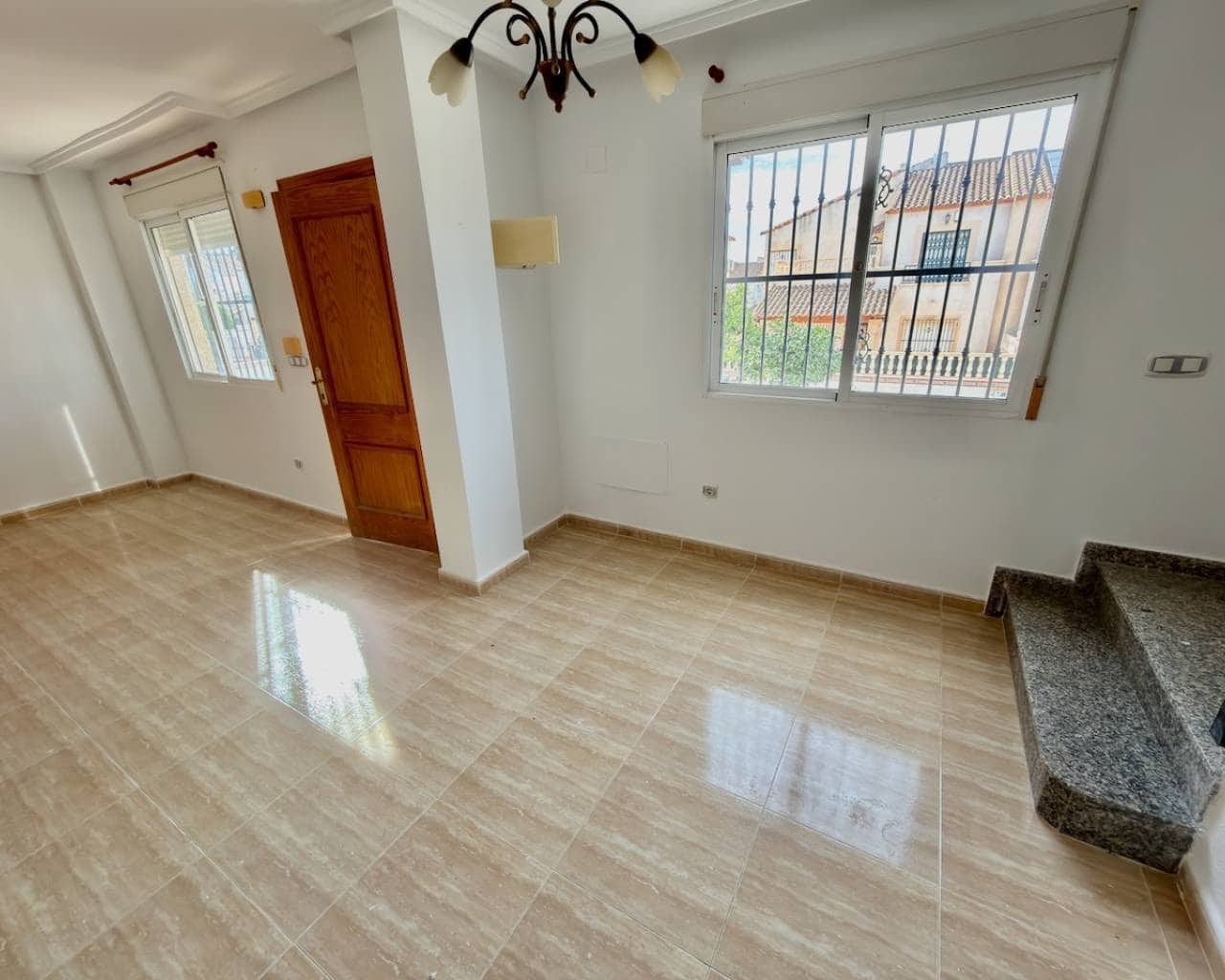 3 quarto Moradia para venda em Algorfa com piscina - 170 000 € (Ref: 9427494)