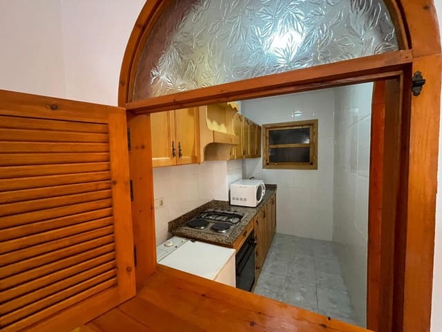 Studio til salg i Torrevieja med swimmingpool - € 77.260 (Ref: 9427495)