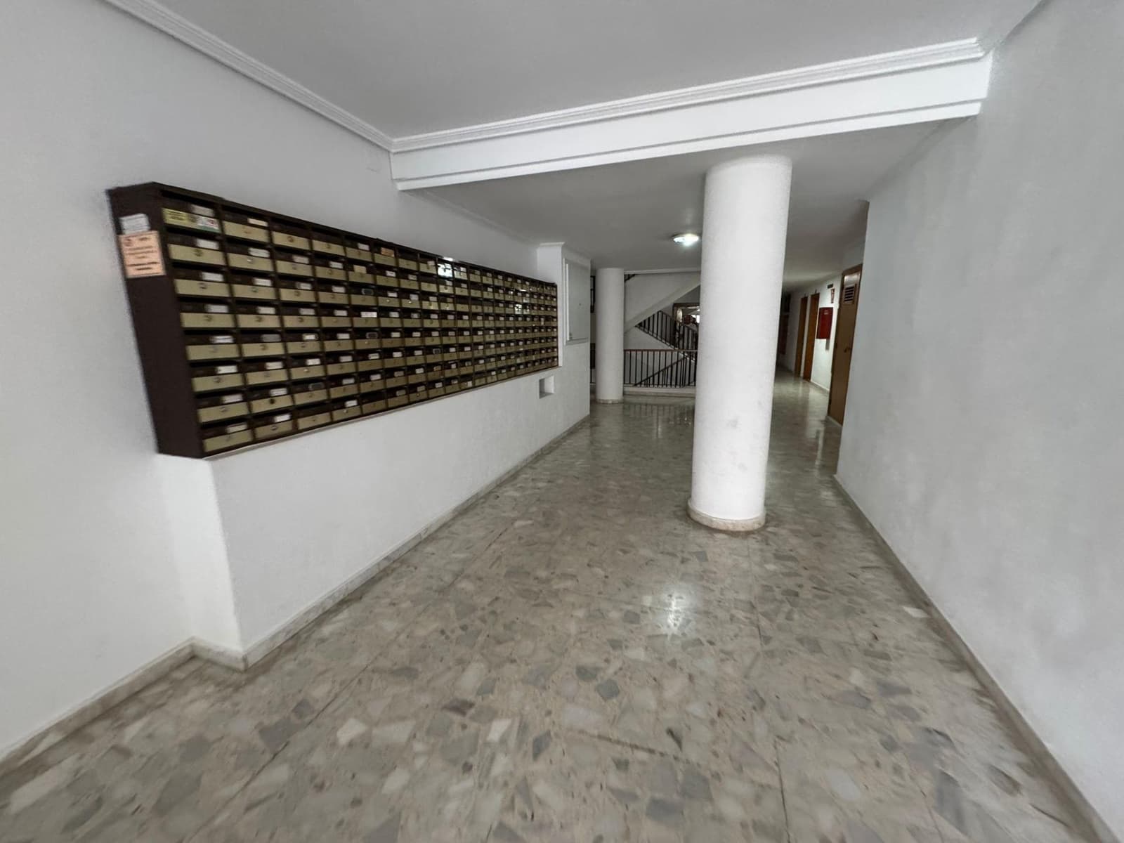 Studio te koop in Torrevieja met zwembad - € 77.260 (Ref: 9427495)