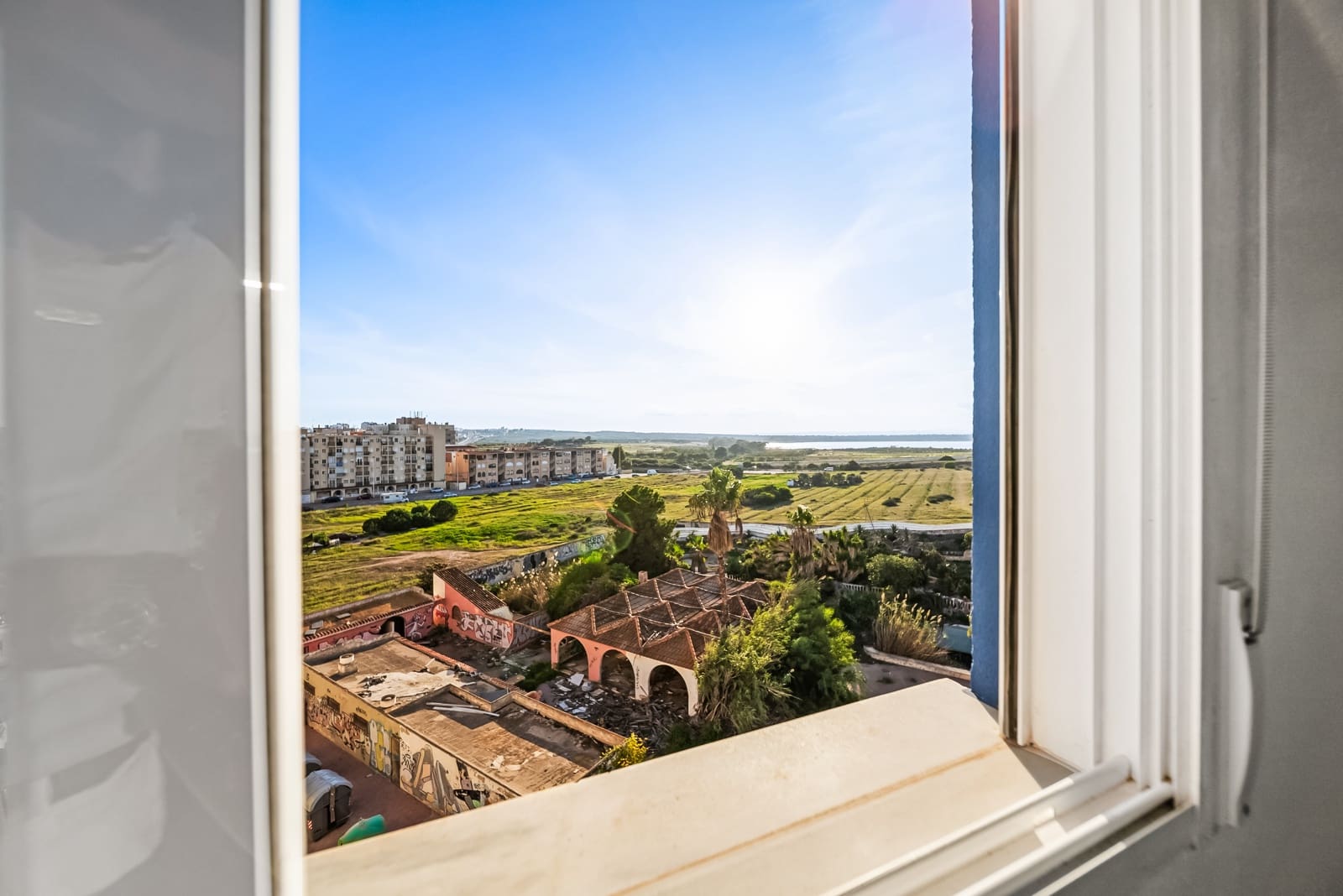 2 bedroom Apartment for sale in Torrevieja with pool - € 172,900 (Ref: 9427497)