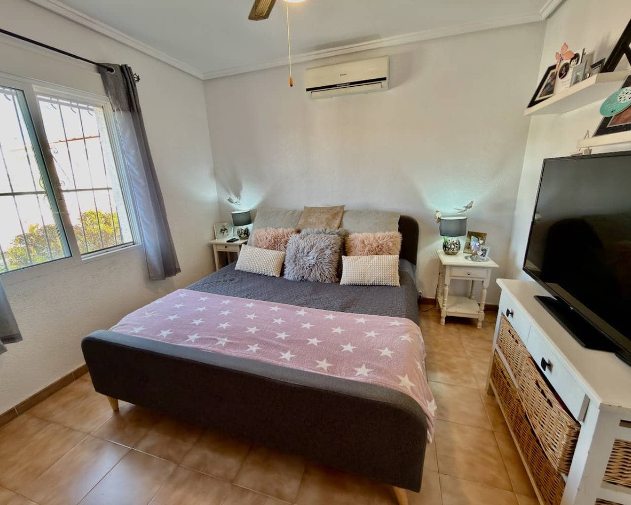 4 makuuhuone Huvila myytävänä paikassa Ciudad Quesada mukana uima-altaan - 475 000 € (Ref: 9427502)