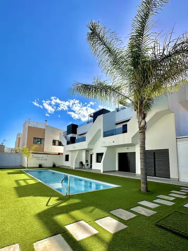 2 soveværelse Lejlighed til salg i San Pedro del Pinatar med swimmingpool - € 239.950 (Ref: 9427504)