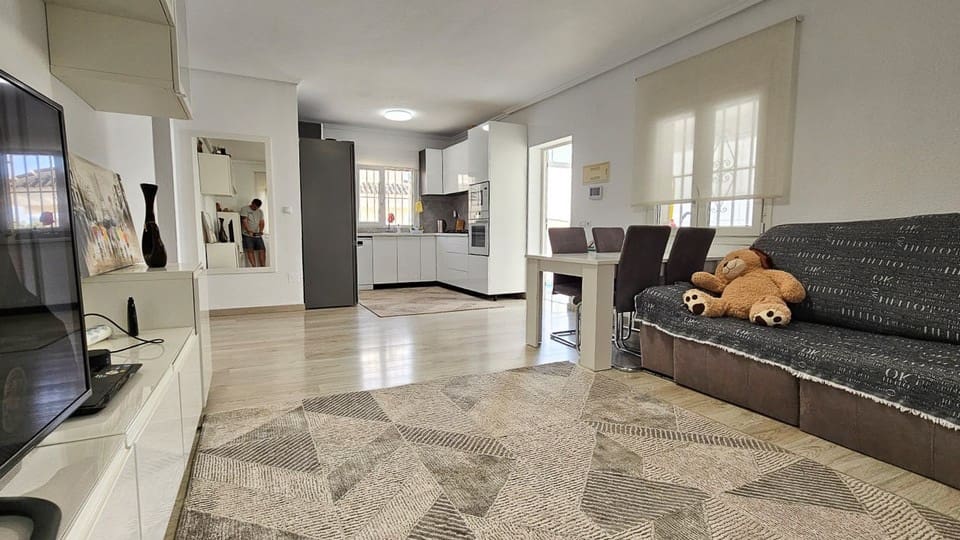 4 sypialnia Willa na sprzedaż w Ciudad Quesada z basenem - 465 000 € (Ref: 9427507)