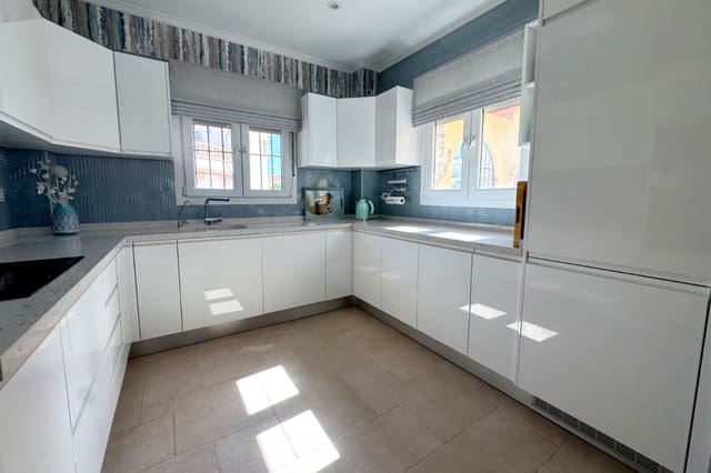 3 bedroom Villa for sale in Ciudad Quesada, Rojales with pool - € 599,000 (Ref: 9427510)