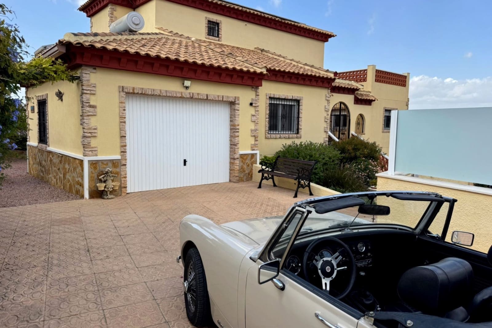 3 bedroom Villa for sale in Ciudad Quesada with pool - € 599,000 (Ref: 9427510)