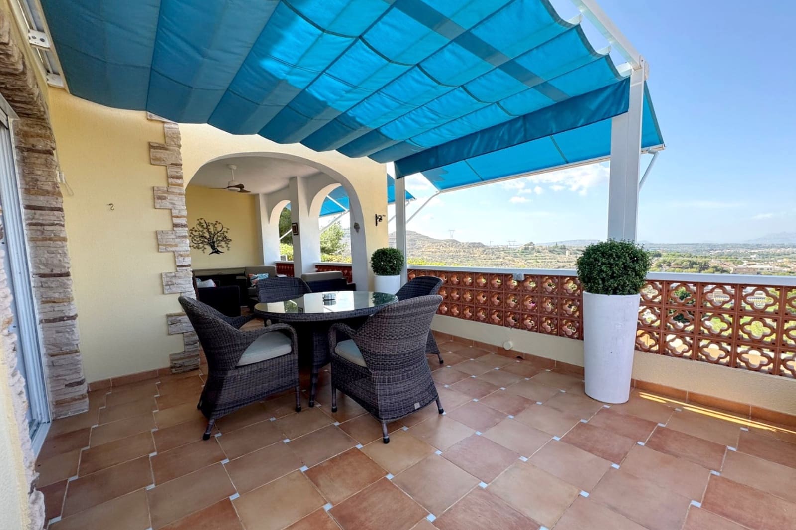 3 bedroom Villa for sale in Ciudad Quesada with pool - € 599,000 (Ref: 9427510)