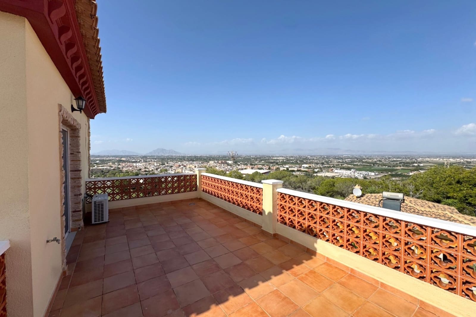 3 bedroom Villa for sale in Ciudad Quesada with pool - € 599,000 (Ref: 9427510)