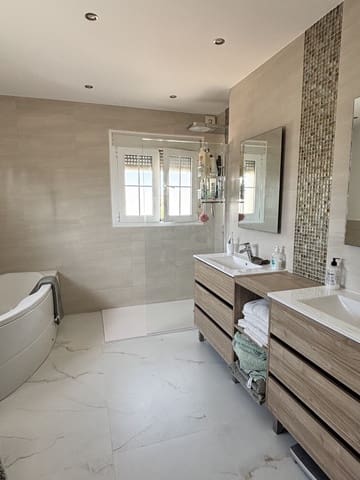 5 camera da letto Villa in vendita in Ciudad Quesada, Rojales con piscina - 849.000 € (Rif: 9431802)