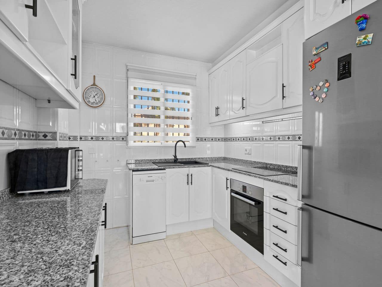 3 soveværelse Semi-Rækkehus til salg i Benijofar med swimmingpool garage - € 269.000 (Ref: 9431803)