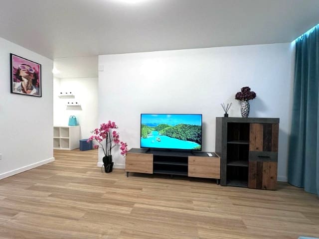 Apartamento de 2 habitaciones en Torrevieja en venta - 140.000 € (Ref: 9431810)