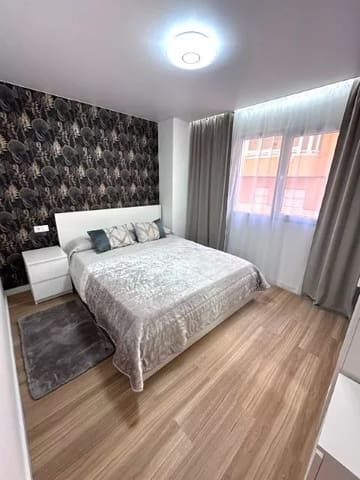 Apartamento de 2 habitaciones en Torrevieja en venta - 140.000 € (Ref: 9431810)