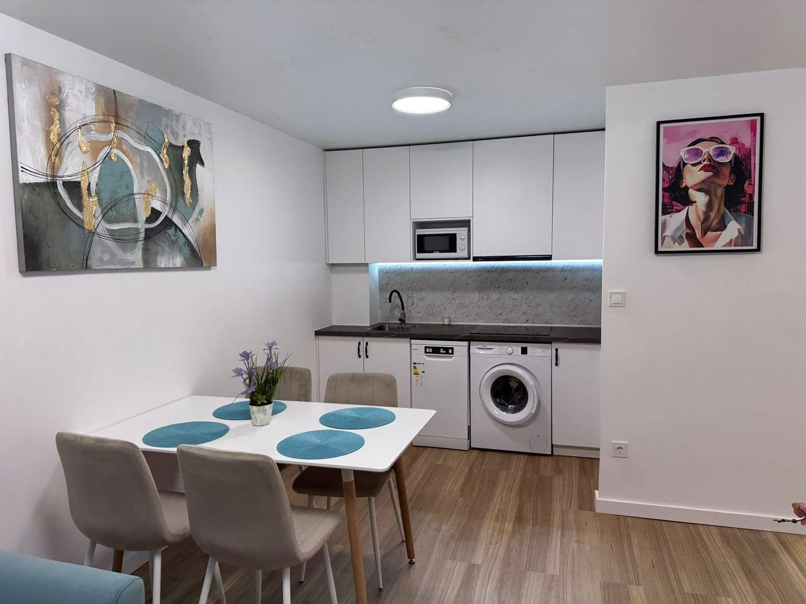 Apartamento de 2 habitaciones en Torrevieja en venta - 140.000 € (Ref: 9431810)