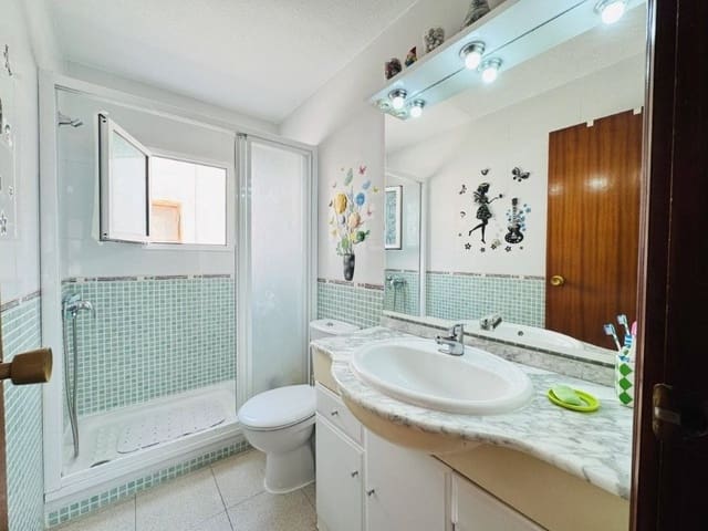 Ático de 2 habitaciones en La Mata, Torrevieja en venta - 120.000 € (Ref: 9431811)