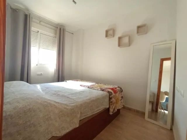 1 makuuhuone Huoneisto myytävänä paikassa Torrevieja mukana uima-altaan - 94 000 € (Ref: 9431812)