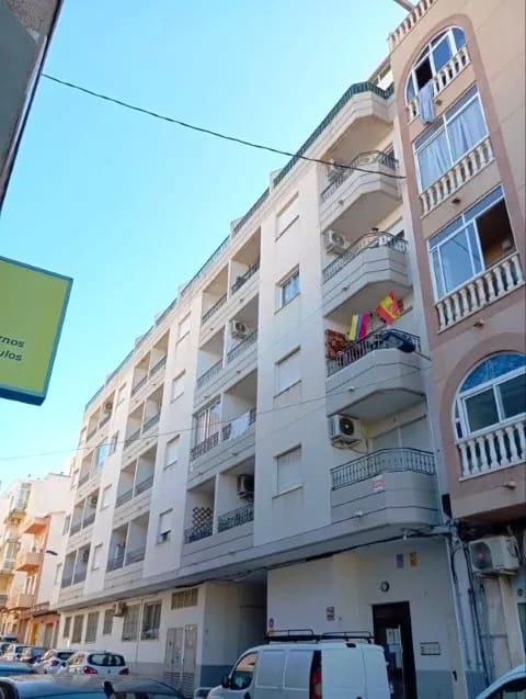 1 makuuhuone Huoneisto myytävänä paikassa Torrevieja mukana uima-altaan - 94 000 € (Ref: 9431812)