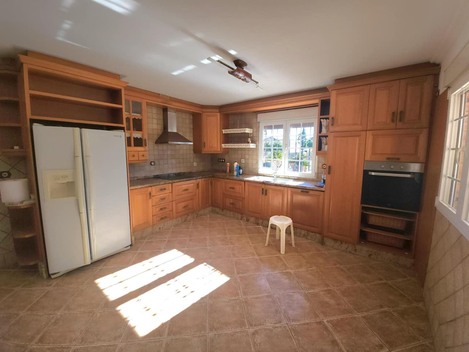 5 sypialnia Willa na sprzedaż w Catral z basenem garażem - 620 000 € (Ref: 9432020)