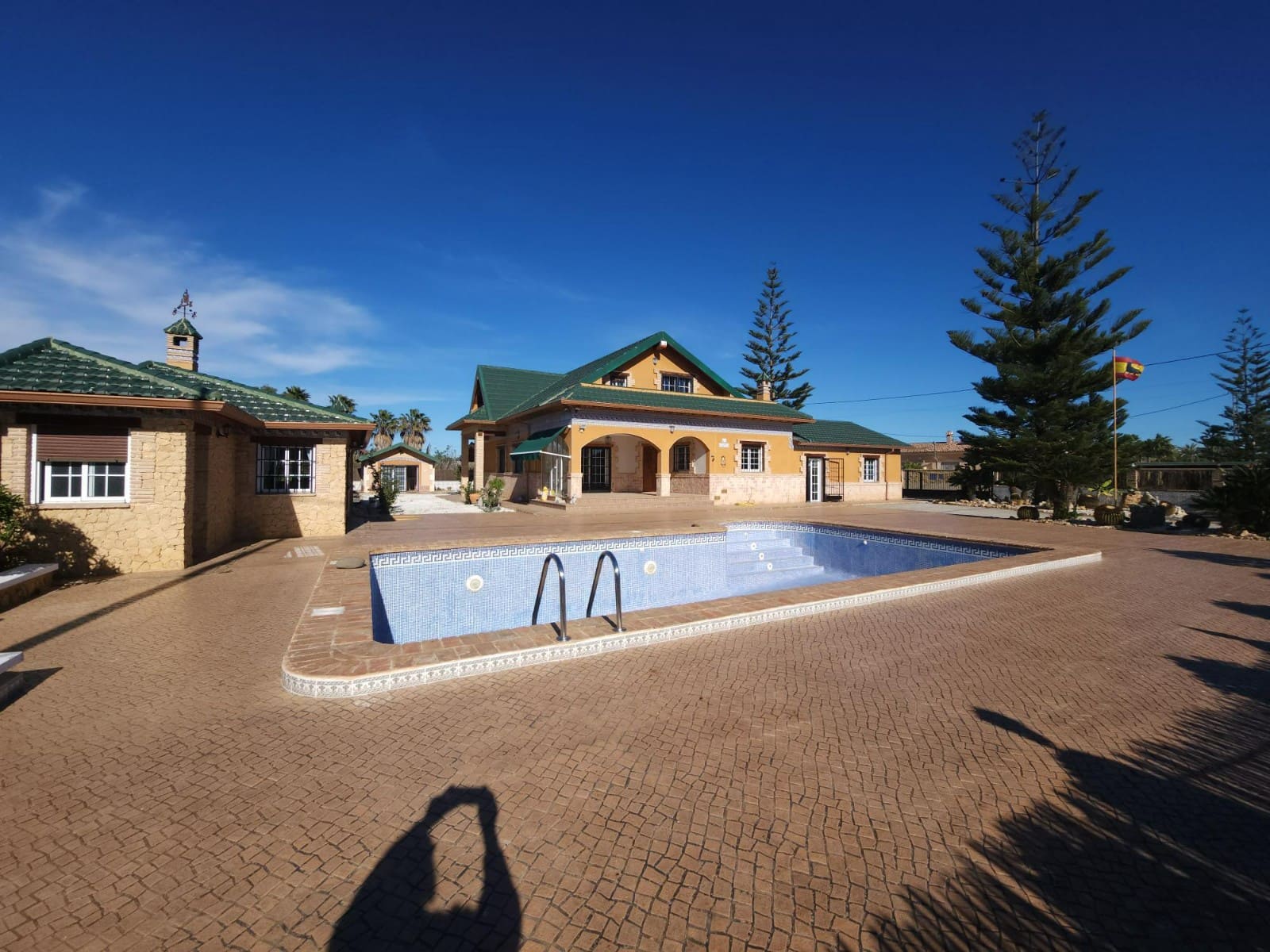 5 sypialnia Willa na sprzedaż w Catral z basenem garażem - 620 000 € (Ref: 9432020)