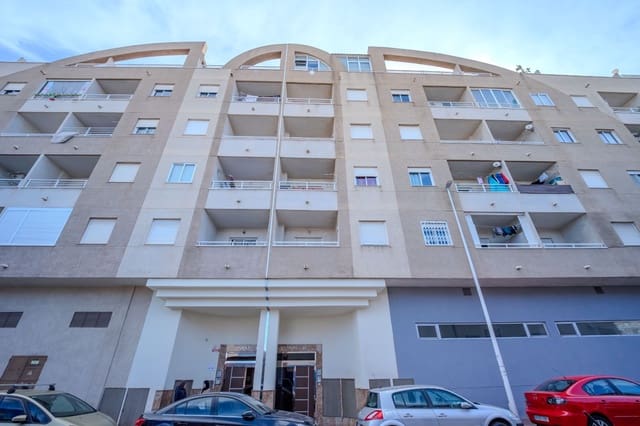 2 bedroom Apartment for sale in Torrevieja with pool garage - € 142,000 (Ref: 9436250)