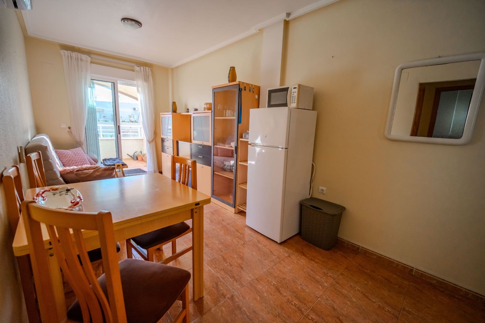 2 bedroom Apartment for sale in Torrevieja with pool garage - € 142,000 (Ref: 9436250)