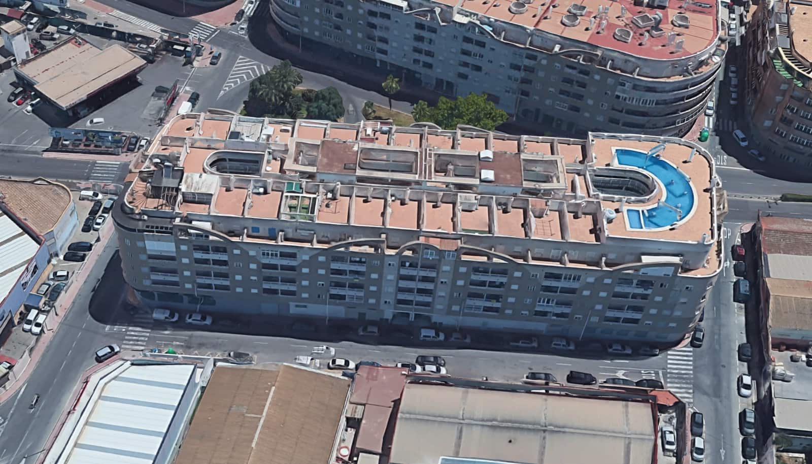 2 bedroom Apartment for sale in Torrevieja with pool garage - € 142,000 (Ref: 9436250)