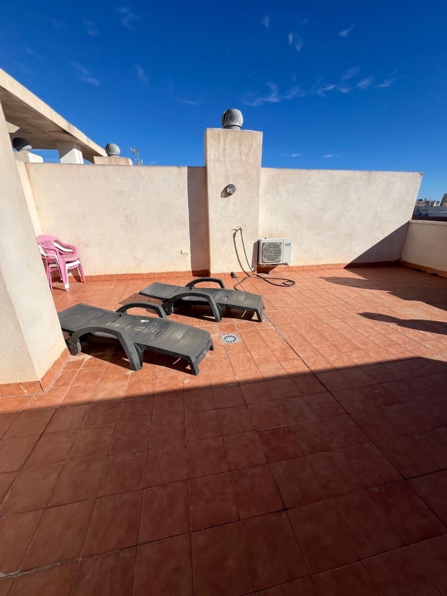 2 bedroom Apartment for sale in Torrevieja with pool garage - € 142,000 (Ref: 9436250)