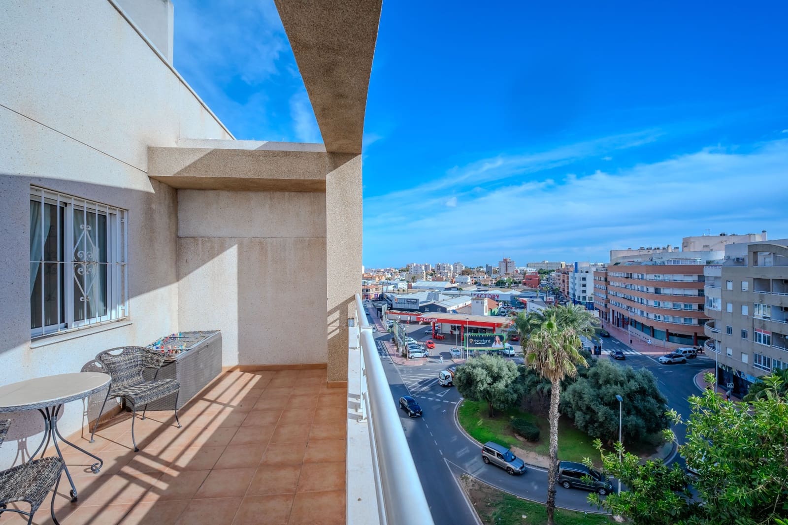 2 bedroom Apartment for sale in Torrevieja with pool garage - € 142,000 (Ref: 9436250)