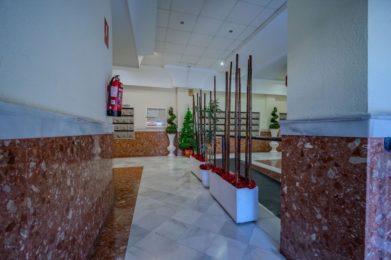 2 bedroom Apartment for sale in Torrevieja with pool garage - € 142,000 (Ref: 9436250)