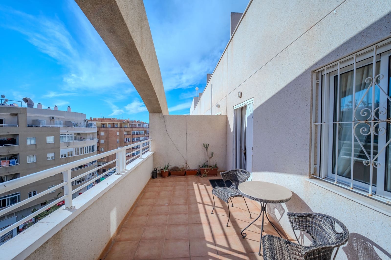 2 bedroom Apartment for sale in Torrevieja with pool garage - € 142,000 (Ref: 9436250)