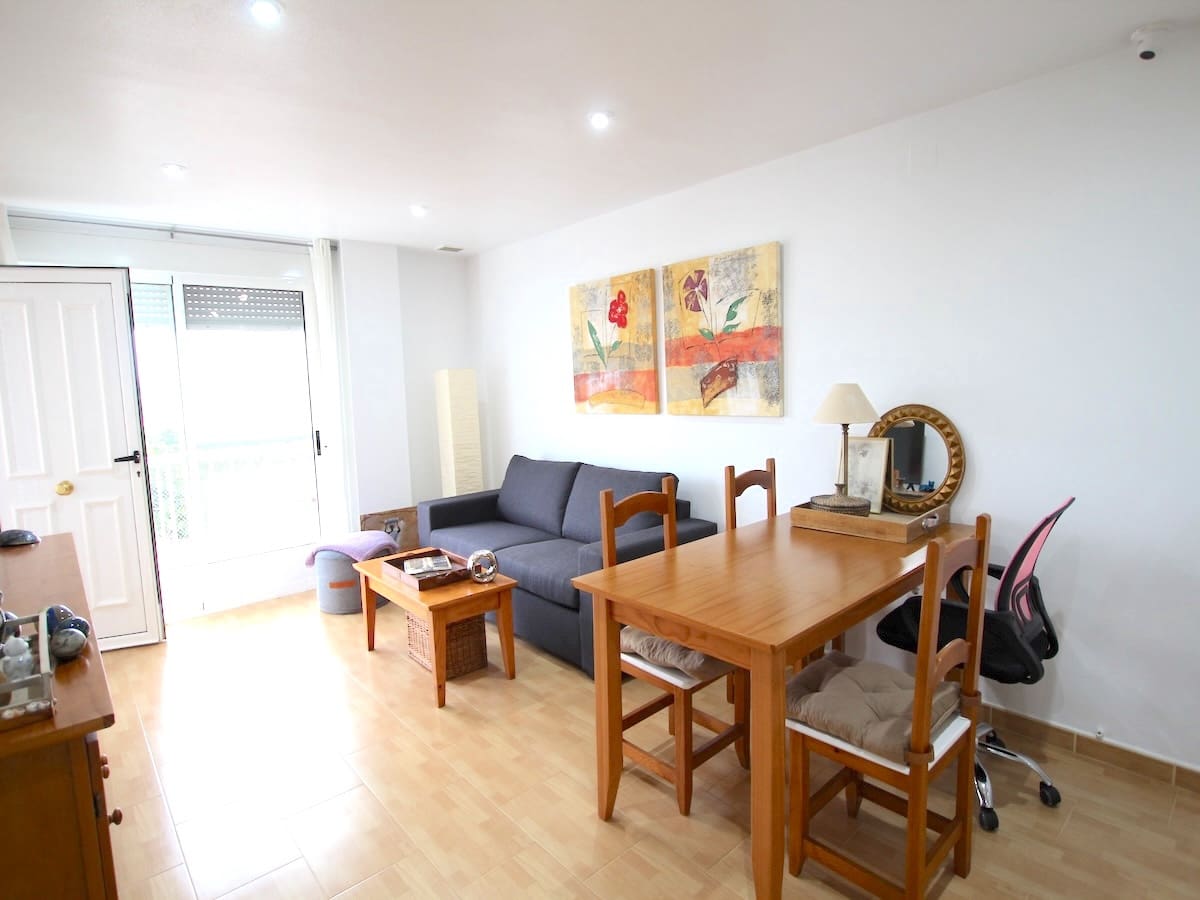 2 sovrum Lägenhet till salu i Los Palacios - 89 950 € (Ref: 9438952)