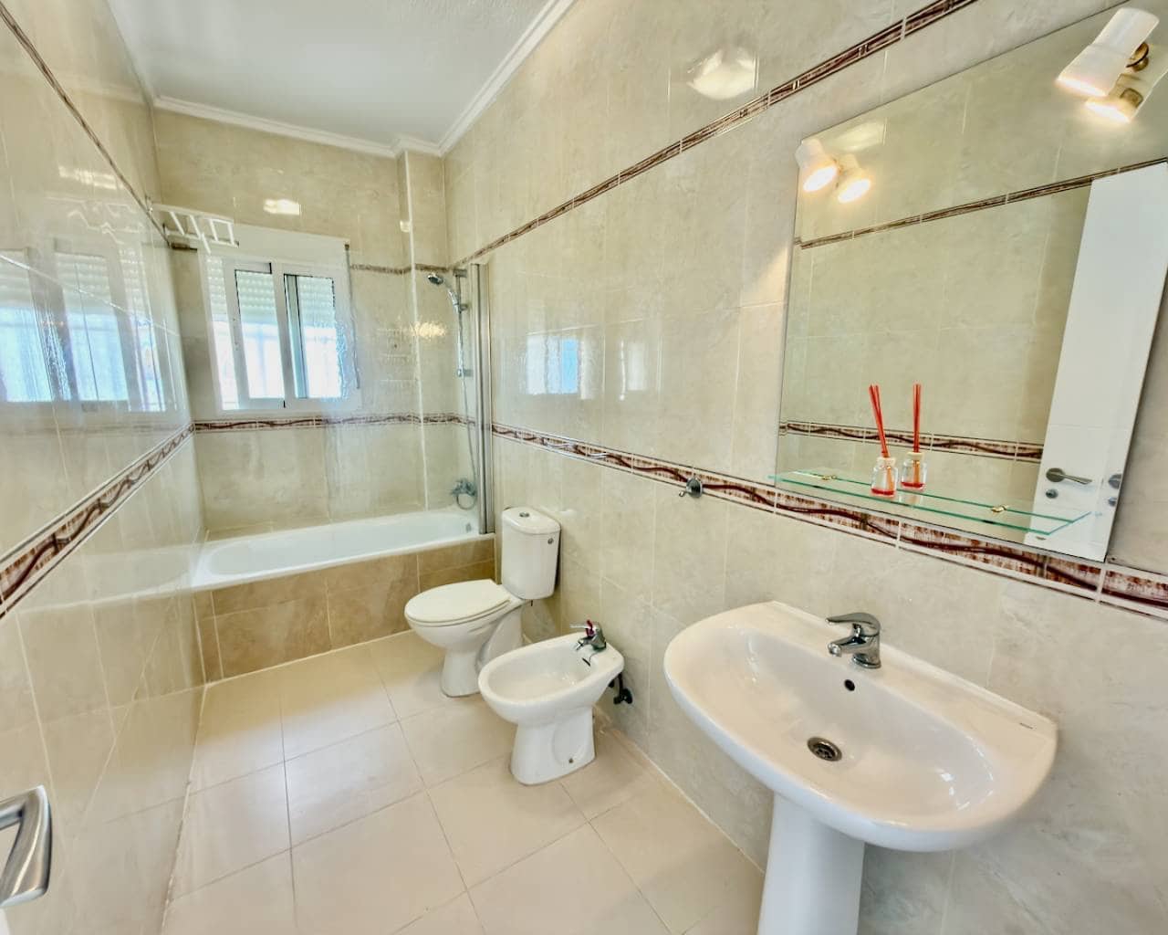 5 soverom Villa til salgs i Ciudad Quesada med svømmebasseng - € 550 000 (Ref: 9449297)