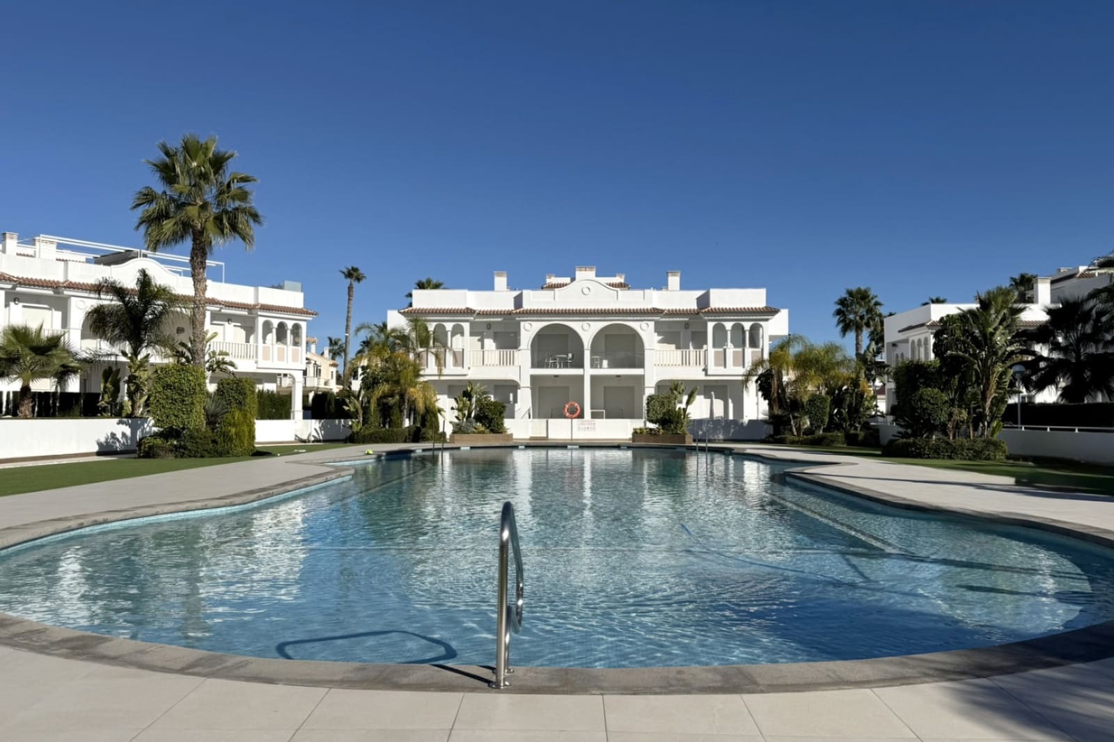 3 sovrum Lägenhet till salu i Ciudad Quesada med pool - 349 950 € (Ref: 9449298)