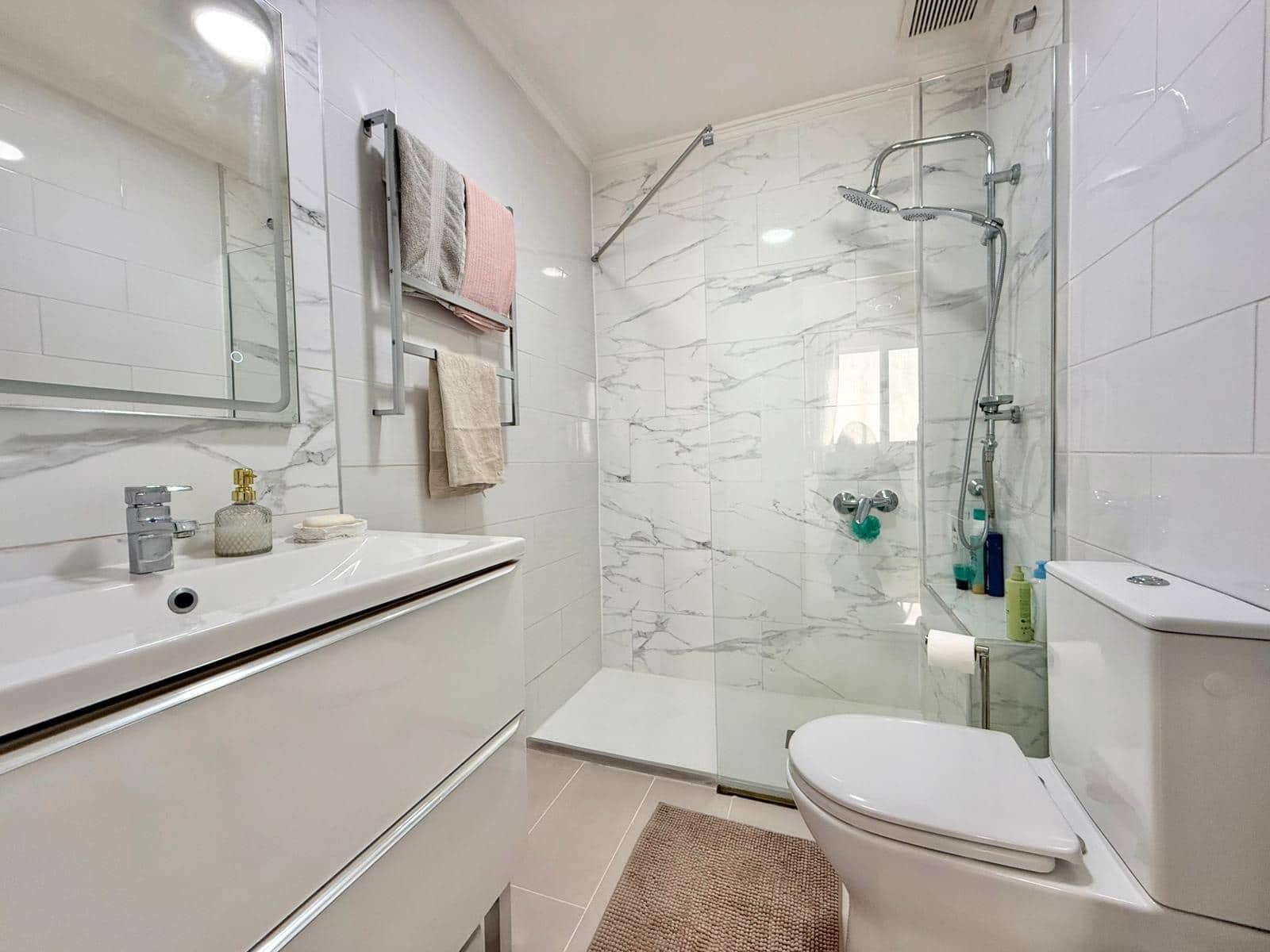 Pareado de 2 habitaciones en Ciudad Quesada en venta con piscina - 195.000 € (Ref: 9462811)