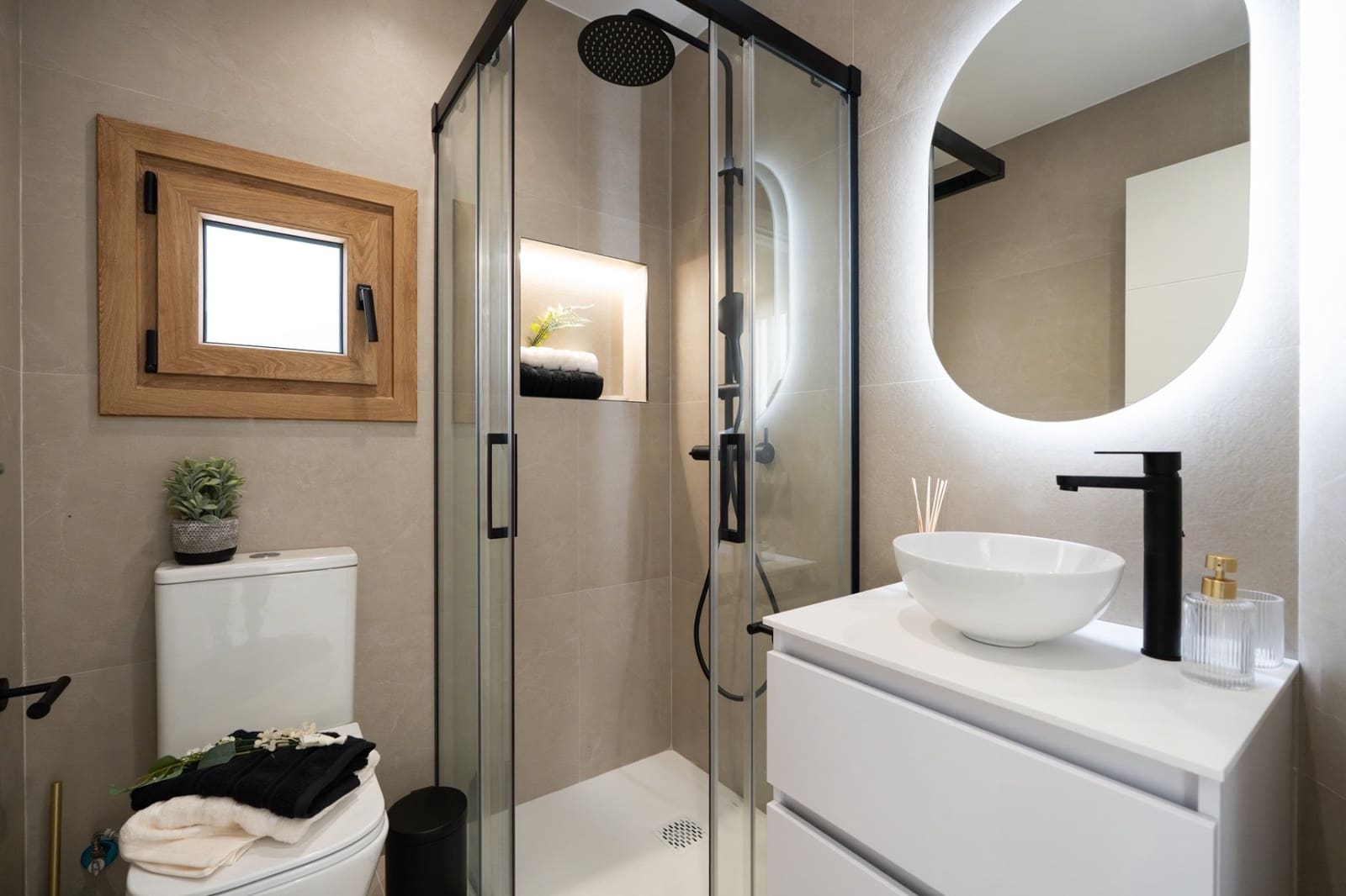 4 makuuhuone Huvila myytävänä paikassa Campoamor mukana uima-altaan - 1 350 000 € (Ref: 9462812)