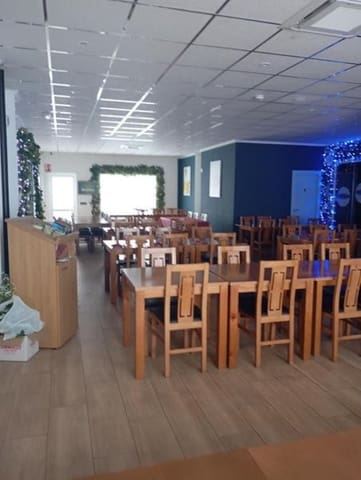 Kaupallinen myytävänä paikassa Algorfa - 1 450 000 € (Ref: 9464892)