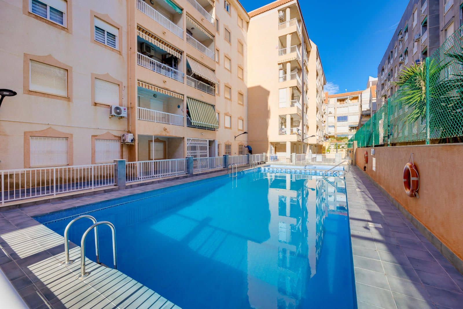 2 bedroom Apartment for sale in Torrevieja with pool - € 149,969 (Ref: 9470152)