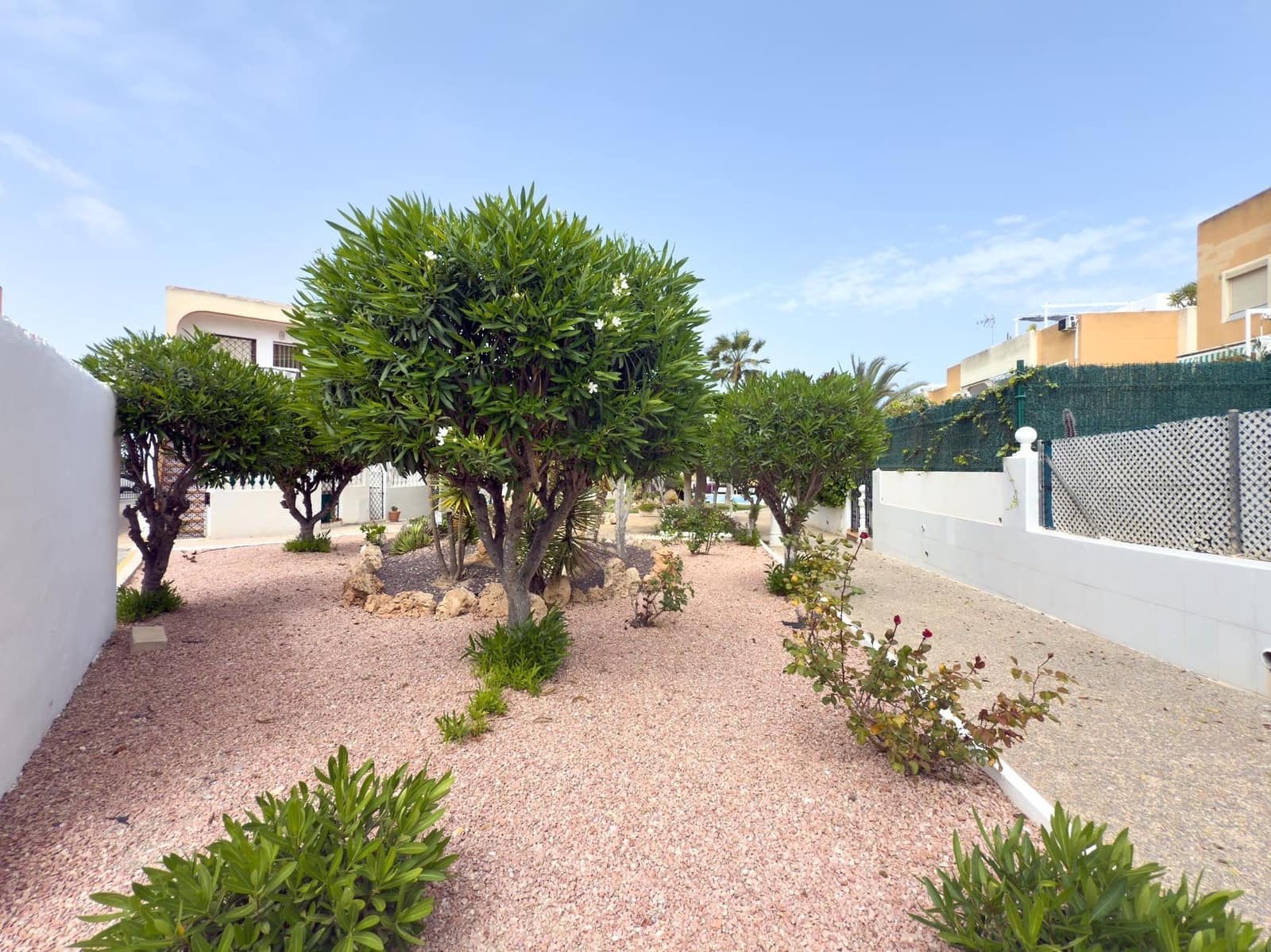 1 soverom Bungalow til salgs i Torrevieja med svømmebasseng - € 127 260 (Ref: 9475590)