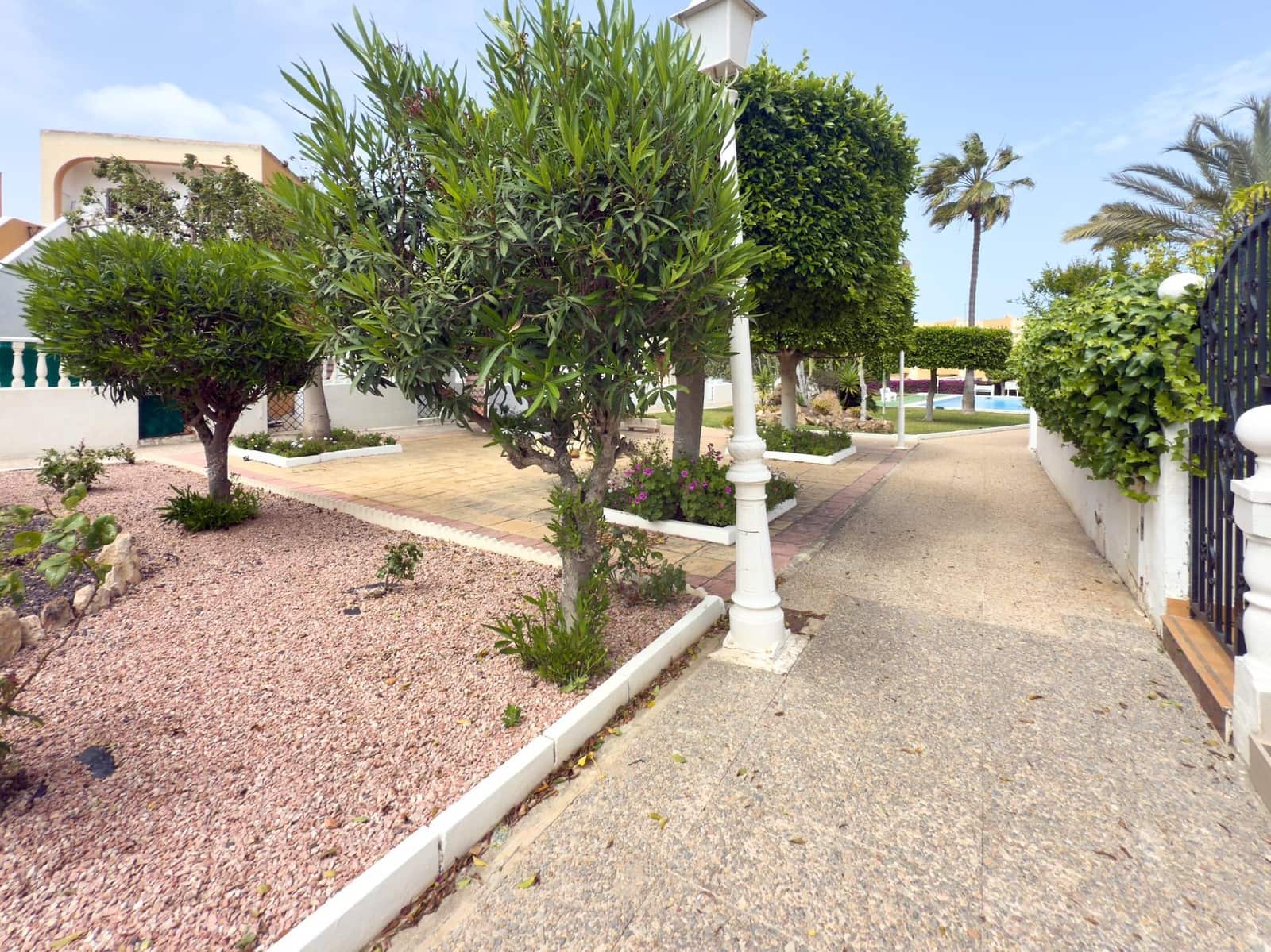 1 soverom Bungalow til salgs i Torrevieja med svømmebasseng - € 127 260 (Ref: 9475590)
