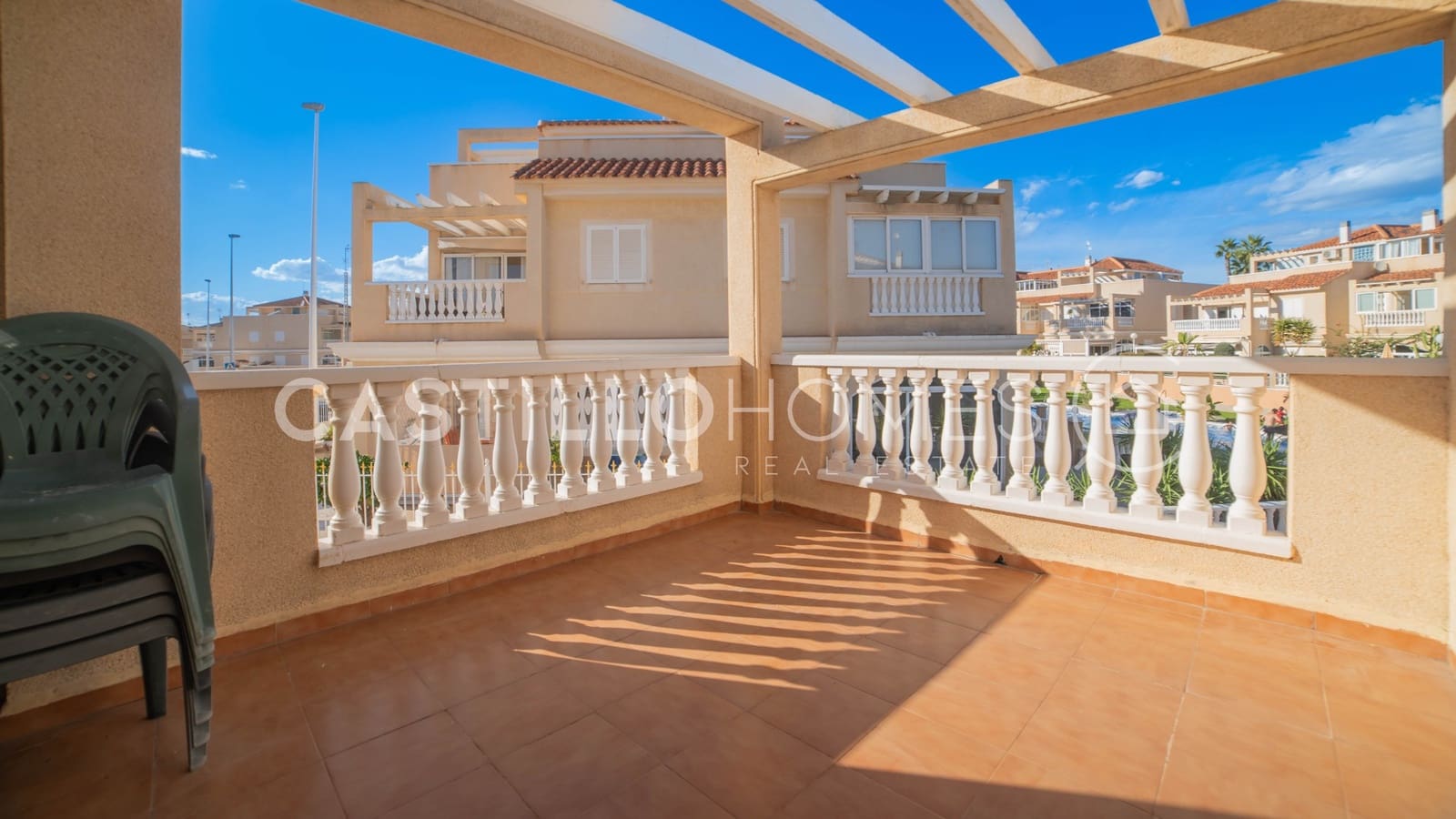 2 makuuhuone Omakotitalo myytävänä paikassa Orihuela Costa mukana uima-altaan - 265 000 € (Ref: 9475592)