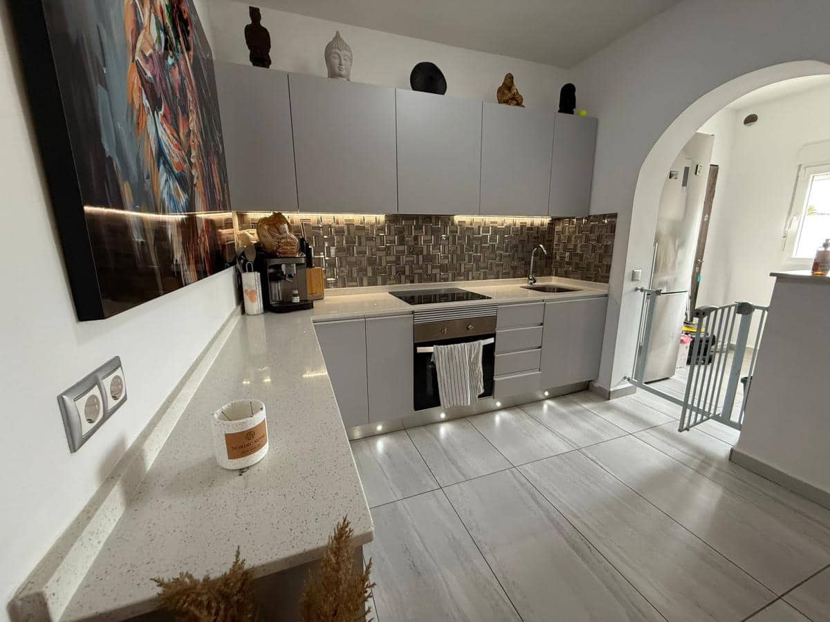 5 soveværelse Villa til salg i Ciudad Quesada med swimmingpool - € 498.000 (Ref: 9475593)