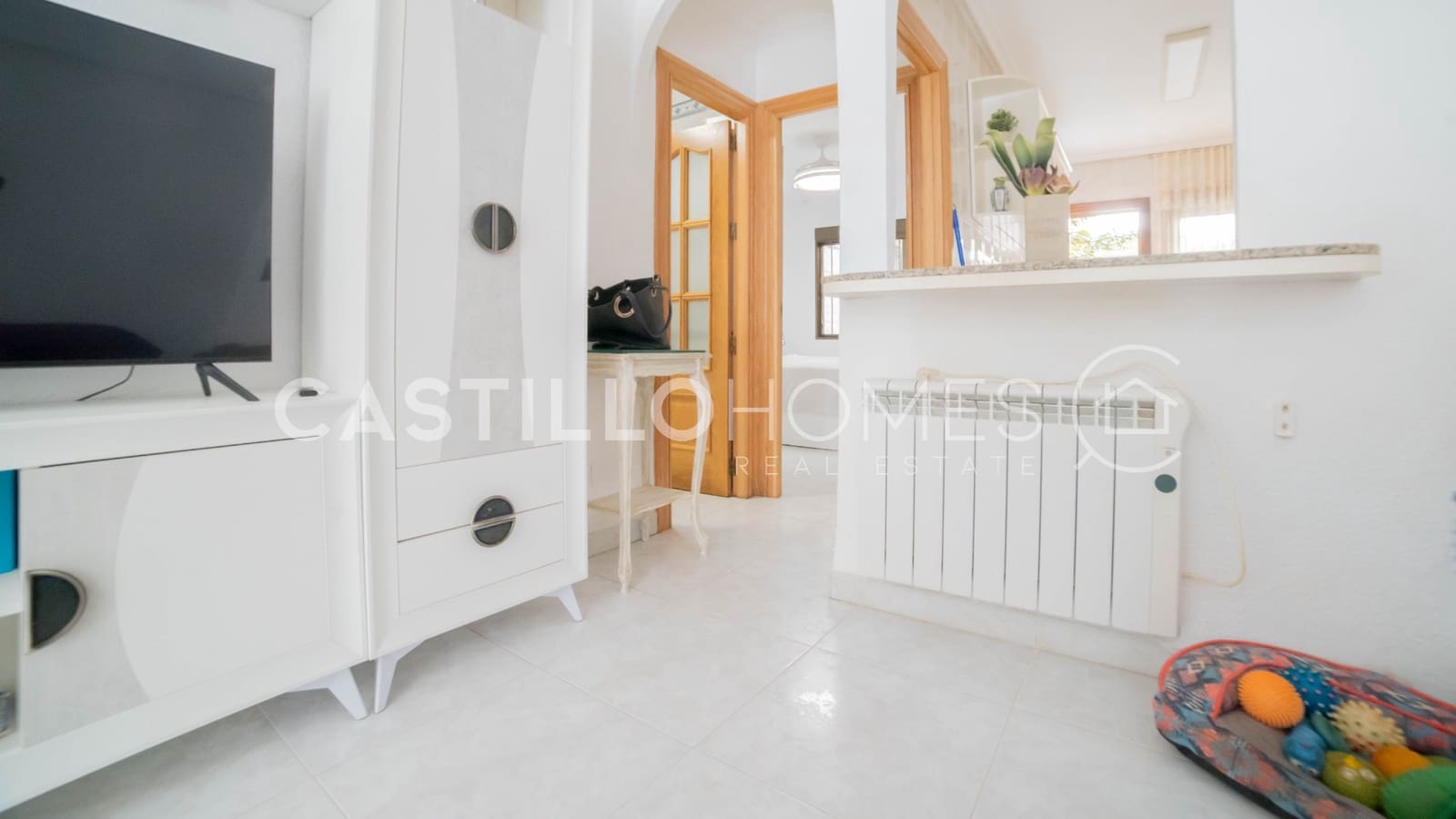 2 makuuhuone Omakotitalo myytävänä paikassa Torrevieja - 165 000 € (Ref: 9475599)