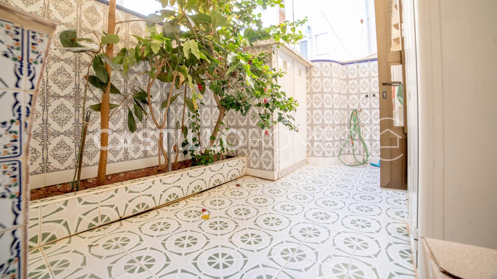 2 makuuhuone Omakotitalo myytävänä paikassa Torrevieja - 165 000 € (Ref: 9475599)