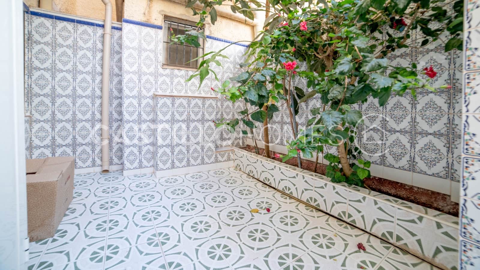 2 makuuhuone Omakotitalo myytävänä paikassa Torrevieja - 165 000 € (Ref: 9475599)